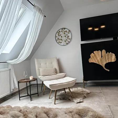 Apartment Deluxe *